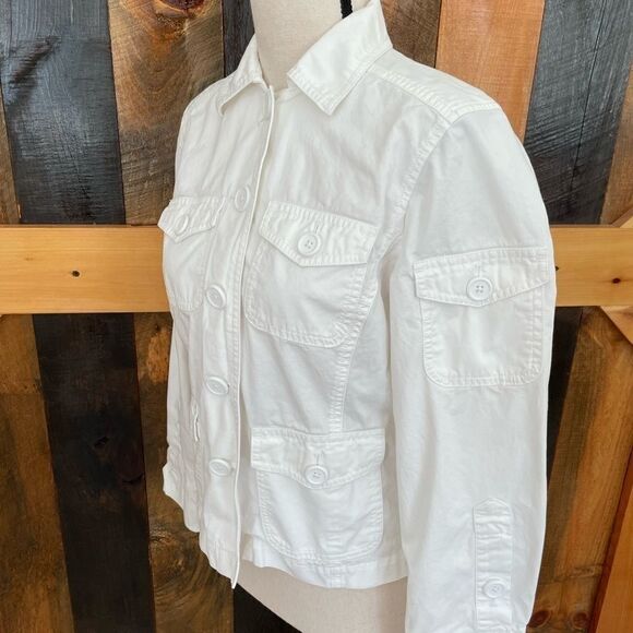 LL Bean white 100% cargo style jacket with pockets, size XS petite. - Picture 6 of 9